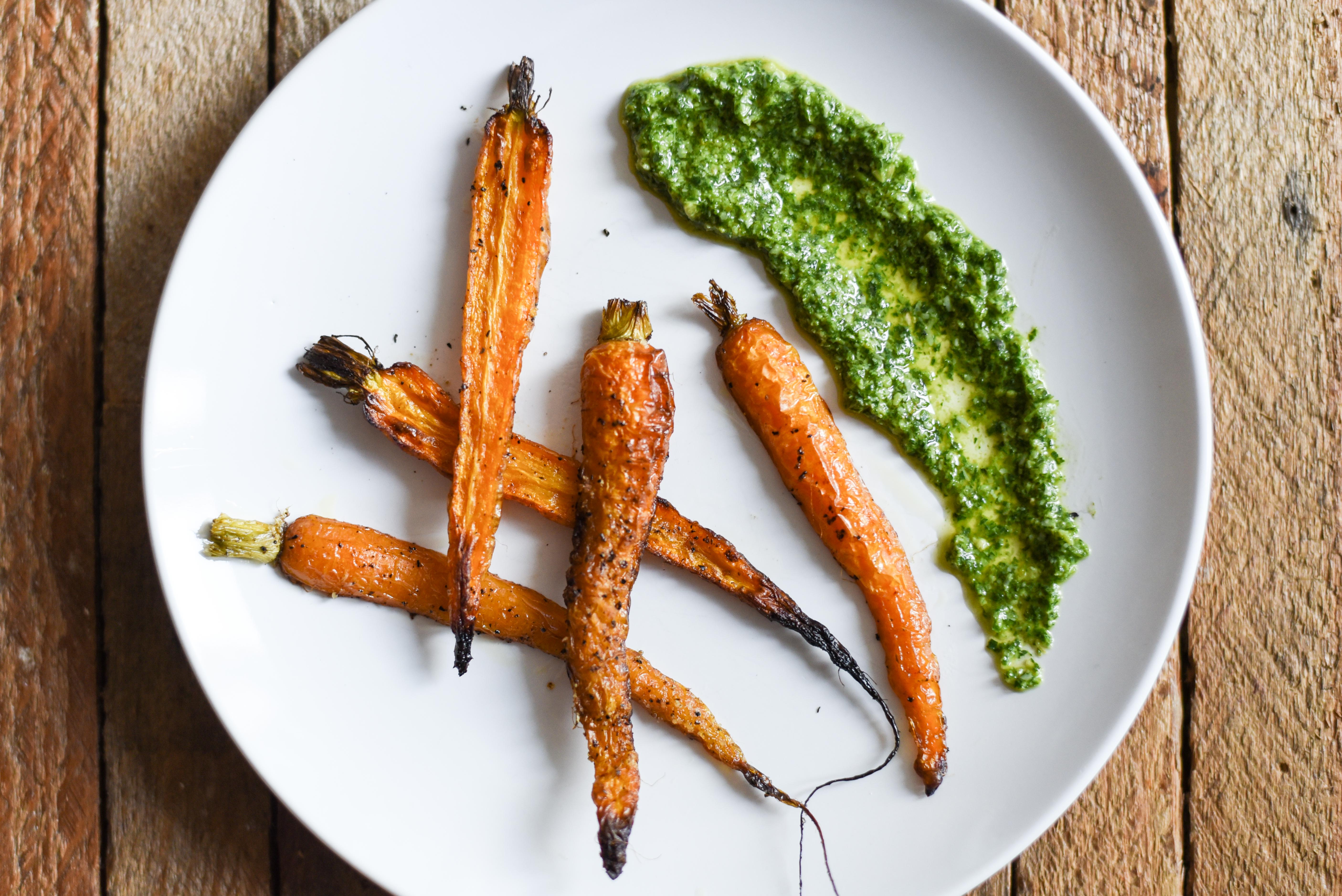 Don't toss your carrot tops! Use them for a lemony carrot top pesto | kenanhill.com